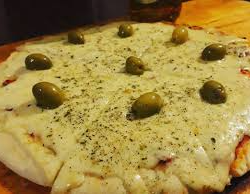 PIZZA COMUN -LISTA PARA HORNEAR